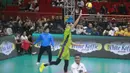 <p>Pemain Jakarta STIN BIN, Rivan Nurmulki melepaskan serve saat menghadapi Jakarta Bhayangkara Presisi pada laga putaran kedua babak final four PLN Mobile Proliga 2024 di GOR Jatidiri, Semarang, Jawa Tengah, Minggu (14/7/2024). Jakarta STIN BIN kalah 0-3 (18-25, 12-25, 20-25). (Dok. PBVSI)</p>