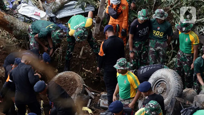 Tim Gabungan Terus Lakukan Pencarian Korban Gempa Cianjur