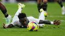 <p>Pada babak pertama, tuan rumah membuka keunggulan pada menit ke-42 lewat sontekan Asensio menyambar operan Vinicius Junior. (AP Photo/Manu Fernandez)</p>