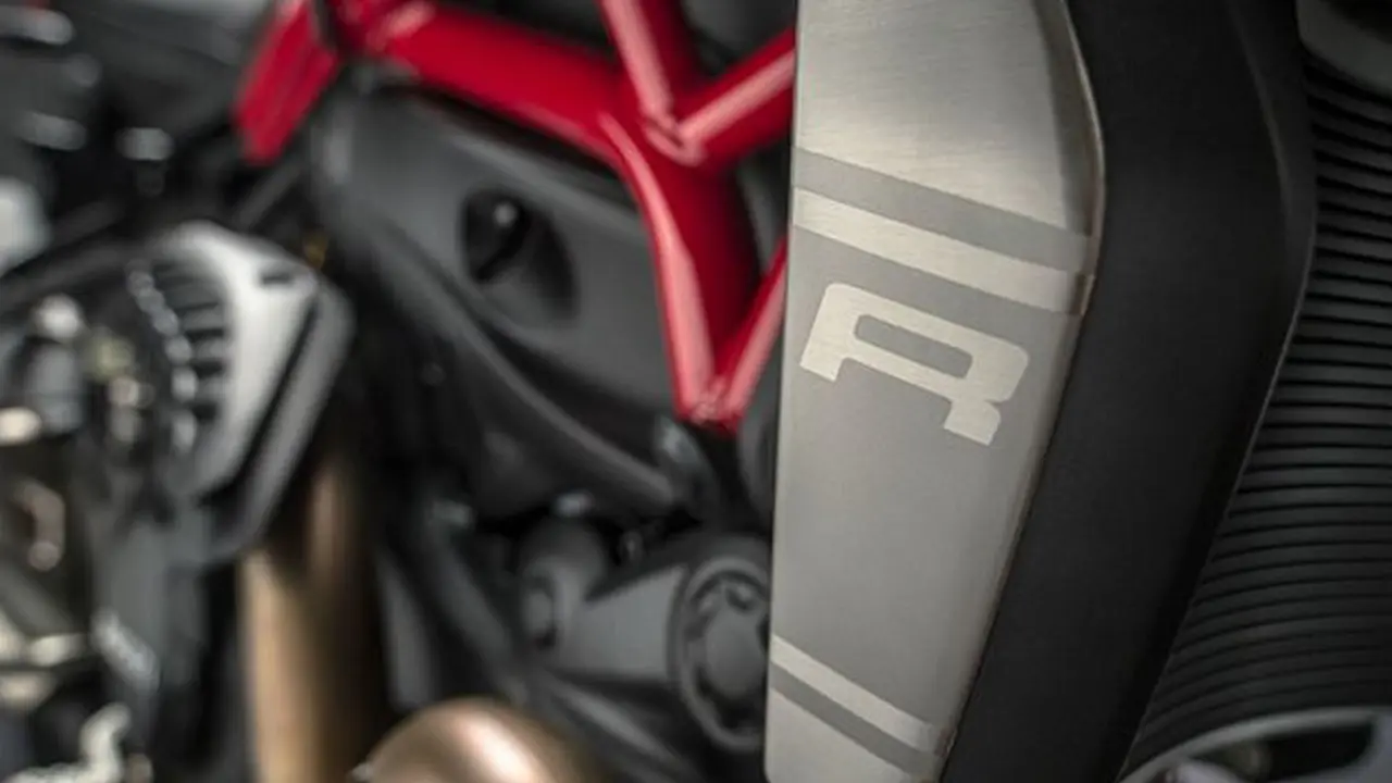 Teaser Ducati Monster 1200 R