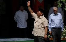 VIDEO: Prabowo Peluk Erat Anak-Anak 'Spesial', Wajah Bahagia Usai Cek MBG Bareng Bill Gates