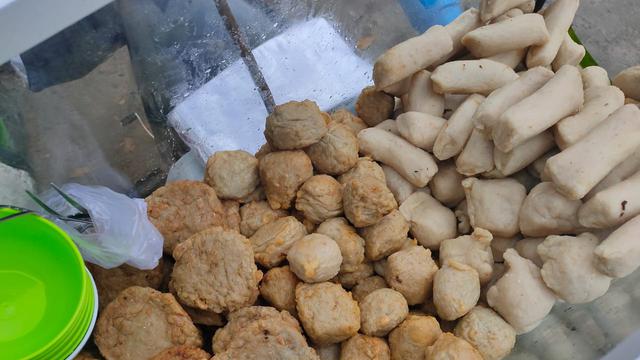Para Perantau Mengejar Rezeki Jadi Penjual Pempek Palembang (1)