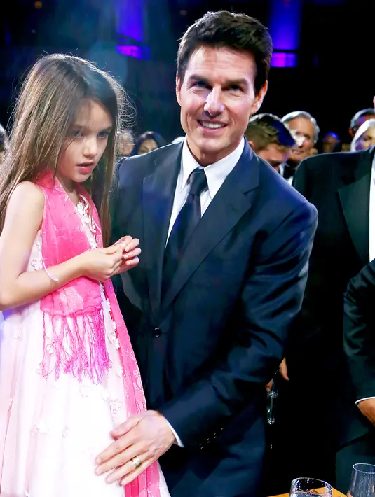 Dilansir dari HollywoodLife, dikabarkan Tom Cruise tengah menyusun rencana untuk bertemu dengan anaknya itu usai 5 tahun berlalu. (Us Weekly)
