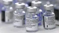 Badan Pengawas Obat dan Makanan Amerika Serikat (FDA) menyetujui penggunaan vaksin Pfizer-BioNTech untuk anak-anak dengan batasan usia 12-15 tahun. (AFP/Luis Acosta)