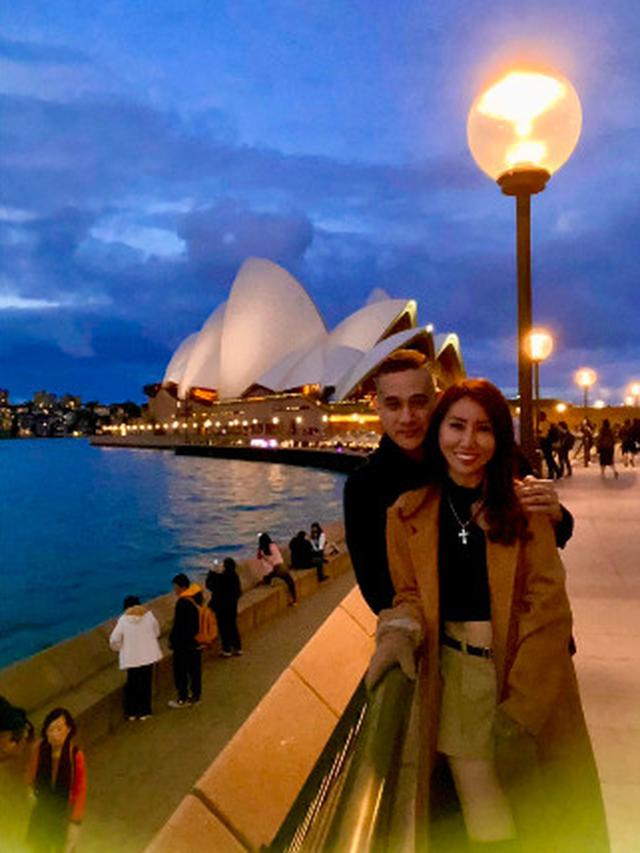Angeline Valesques dan Okan Kornelius liburan bareng (Instagram)