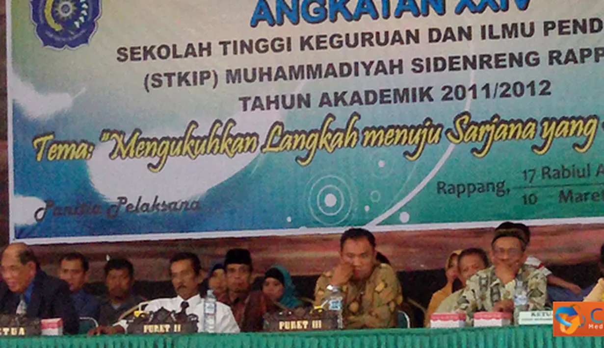 Citizen6, Sidrap: Yudisium Sarjana Angkatan XXIV Mahasiswa STKIP Muhammadiah Rappang, Kabupaten Sidrap TA 2011/2012 diadakan pada, Sabtu (10/3). (Pengirim: Abdi Mantaring)
