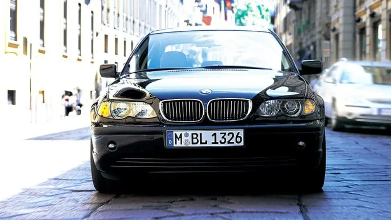 BMW 3-series E46 2003 (Autoevolution.com)