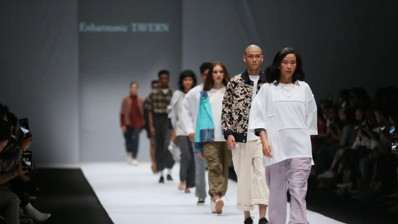 [Fimela] rakuten fashion week tokyo, Enharmonic Tavern
