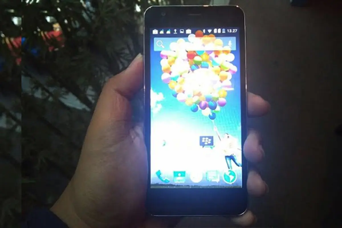 Evercoss Boyong HP Android Lollipop RAM 2GB Rp 1 Jutaan