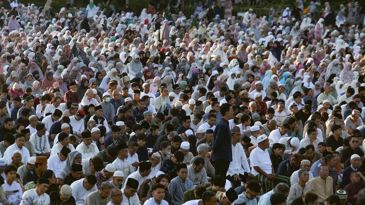 FOTO: Ribuan Jemaah Muhammadiyah Salat Idul Fitri di Bogor