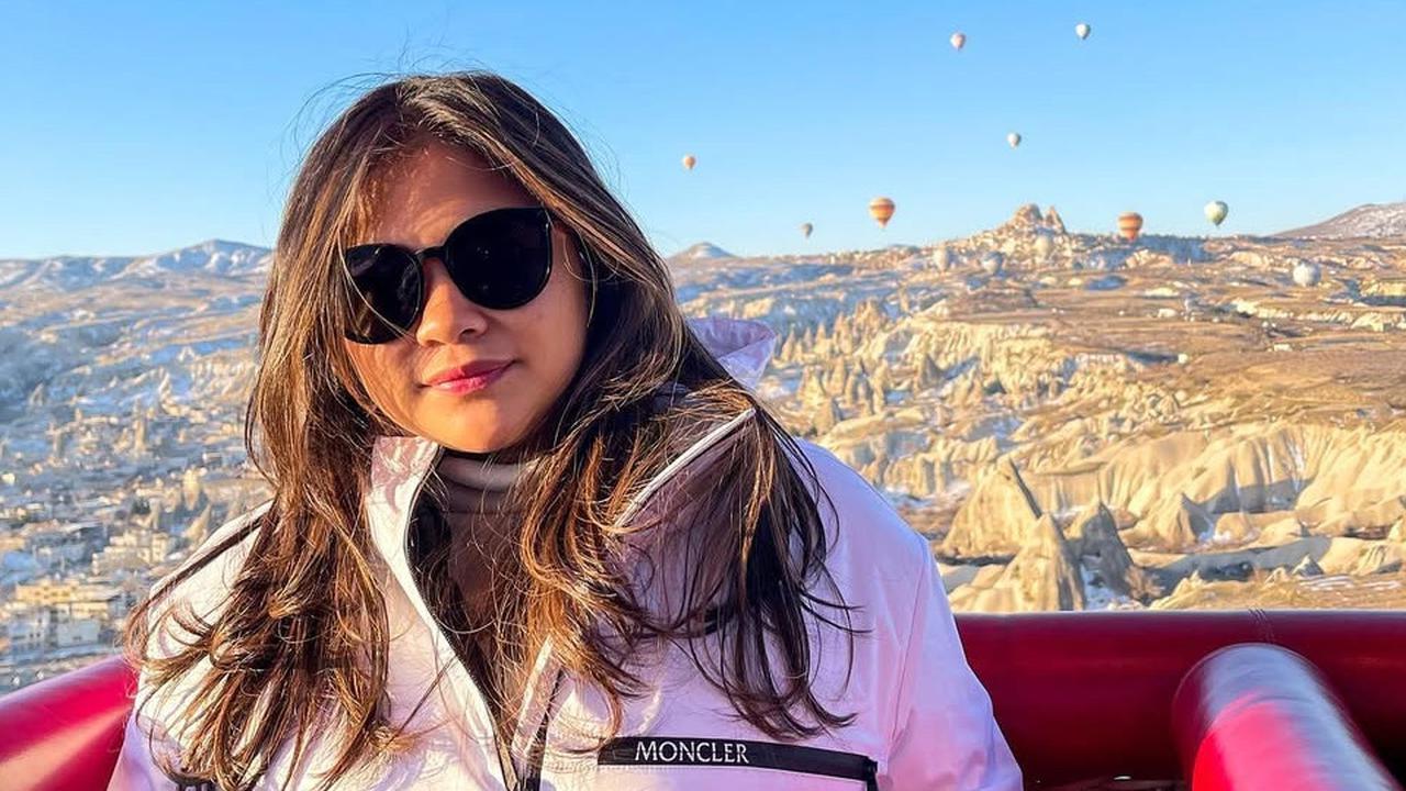 Profil Liana Saputri, Putri Haji Isam yang Hobi Balap dan Suka Koleksi Mobil Mewah