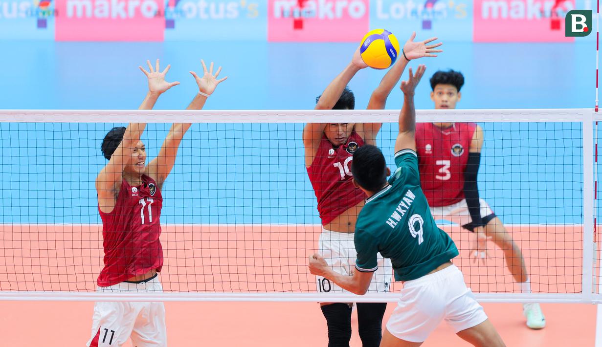 Secara garis besar, Timnas voli putra Indonesia difavoritkan melaju ke babak final dan bahkan meraih medali emas SEA Games 2025. (Bola.com/Bagaskara Lazuardi)