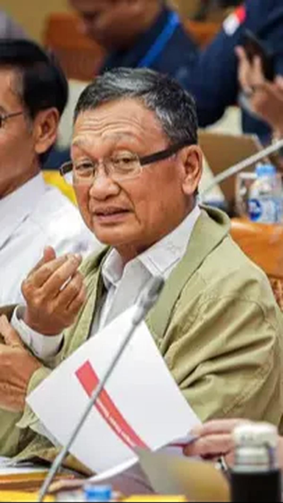 "Belum sampai meja sini, nanti kita lihat," ujar Arifin di Kantor Kementerian ESDM, Jakarta, Jumat (20/10/2023).<br>