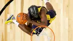 Pemain Indiana Pacers, Victor Oladipo saat mengikuti kontes Slam Dunk NBA All-Star 2018 di Los Angeles, AS (17/2). Victor Oladipo tampil unik menggenakan topeng dari film "Black Panther". (Bob Donnan / Pool via AP)