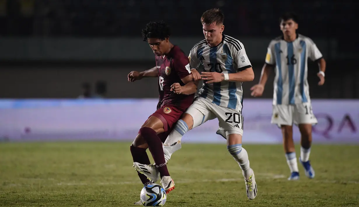 Di awal pertandingan, timnas Argentina U-17 langsung tampil menyerang. (Doc LOC WCU17/SBN)