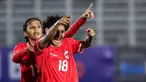 Pemain Timnas Putri Indonesia,Marcela Awi, merayakan gol ke gawang Singapura dalam laga uji coba di Stadion Madya, Senayan, Jakarta, Selasa, (28/5/2024). (Bola.com/Bagaskara Lazuardi)