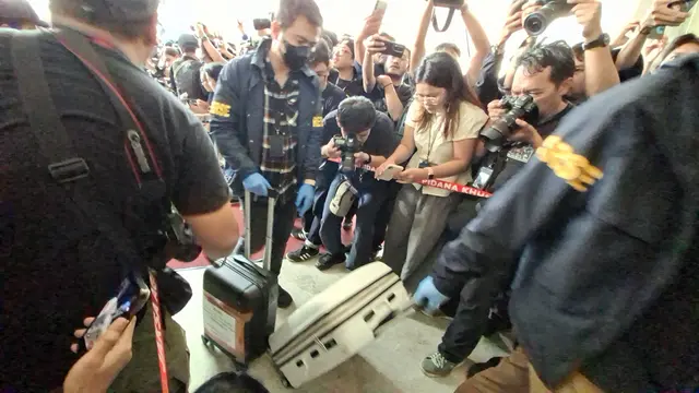 Don Ritto diserahkan kepolisian ke Kejagung. (Liputan6.com/Winda Nelfira).