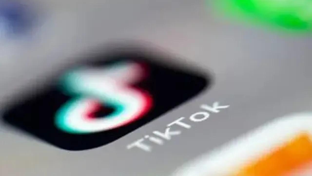 Budi menyebut fenomena berjualan di platform Tiktok itu sendiri tergolong baru.