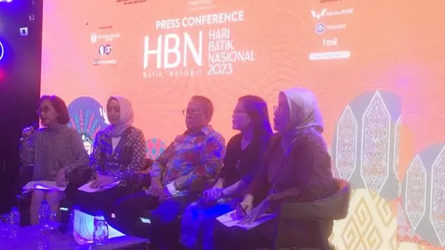 Hari Batik Nasional 2023, Momen Kebangkitan Menyasar Atensi Gen Z dan Milenial