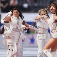 Lagu “Goals” sendiri menghadirkan perpaduan antara Latin pop, K-pop, dan Afrobeats dengan beat yang enerjik. (AP Photo/Jae C. Hong)