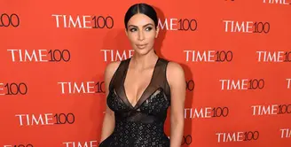 Rumah tangga Kim Kardashian seringkali menjadi bahan perbincangan. Bahkan belum lama tersiar kabar bahwa keduanya akan mengakhiri hubungan rumah tangganya karena seringnya berselisih paham. (AFP/Bintang.com)
