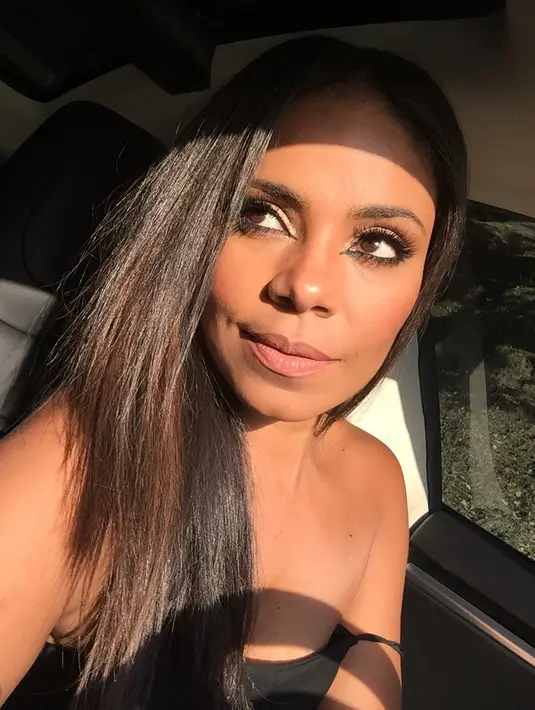 Misteri ini mungin sudah selesai karena beberapa sumber mengatakan bahwa pelaku yang menggigit Beyonce adalah aktris Sanaa Lathan. (instagram/sanaalathan)