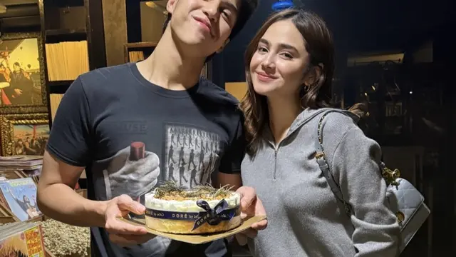 Syifa Hadju saat Berikan Kejutan Ulang Tahun El Rumi di Usia 26 Tahun. [@syifahadju]