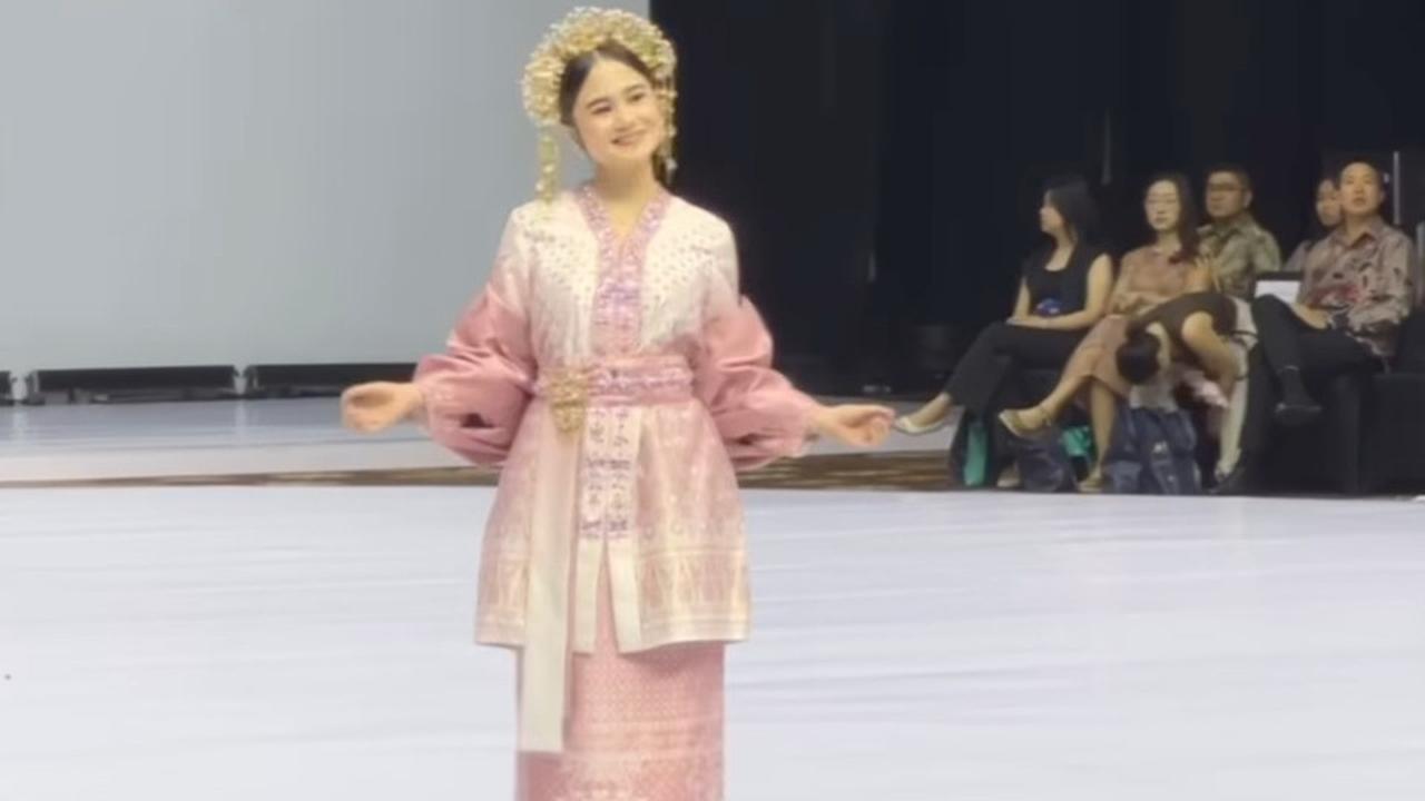 Potret Cantik Tissa Biani di Runaway Indonesia Fashion Week, Buktikan Cewek 153cm Bisa Jadi Model Catwalk