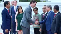 Menteri Perdagangan (Mendag) Zulkifli Hasan (Zulhas) menyambut kedatangan Perdana Menteri (PM) Kanada Justin Trudeau di gelaran ASEAN-Indo-Pacific Forum(AIPF) 2023. (Dok Kemendag)