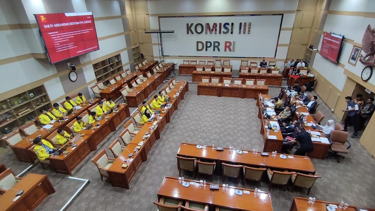 VIDEO:  Kata DPR Nama Calon Hakim MK Ribet Akhirnya Dipanggil Pak Samsul, Satu Ruangan Terbahak