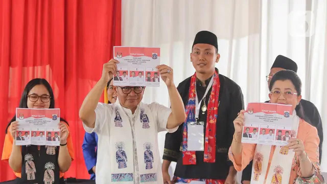 Ditemani Istri dan Anaknya, Pramono Anung Gunakan Hak Pilihnya di TPS 046 Cipete Selatan