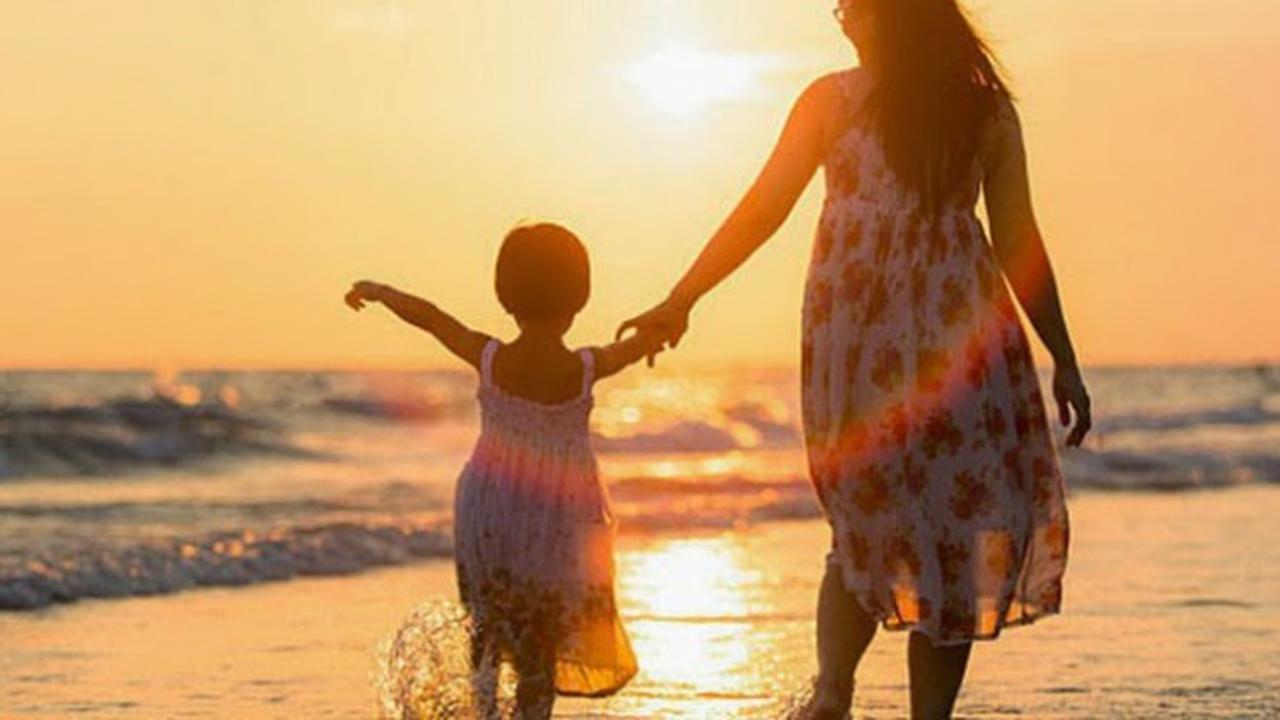 Wanita Ini Temukan Ibu Kandungnya Lewat Acara TV