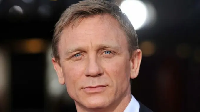 Daniel Craig
