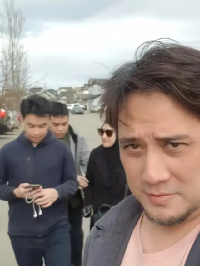 Cindy Fatikasari di Kanada