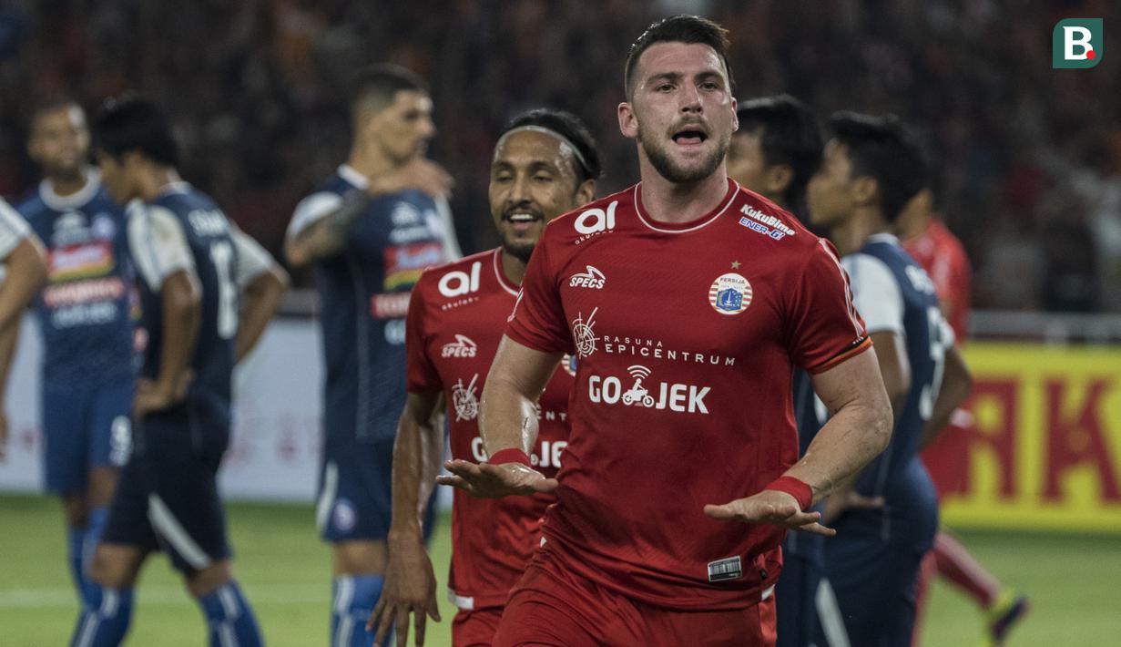 Striker Persija Jakarta, Marko Simic, merayakan gol yang dicetaknya ke gawang Arema FC pada laga Liga 1 di SUGBK, Jakarta, Sabtu (31/3/2018). Persija menang 3-1 atas Arema FC. (Bola.com/Vitalis Yogi Trisna)