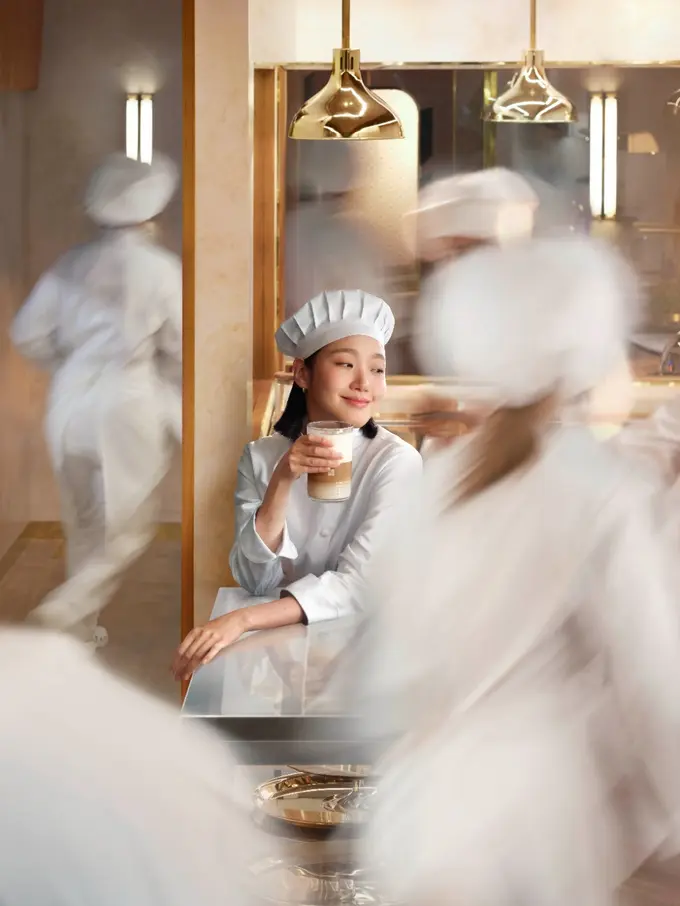 Pesona Eva Longoria, George Clooney, hingga Kim Go Eun Bintangi Kampanye Terbaru Nespresso