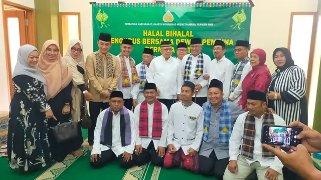 Halal bi halal pengurus Permata MHT dengan Fauzi Bowo