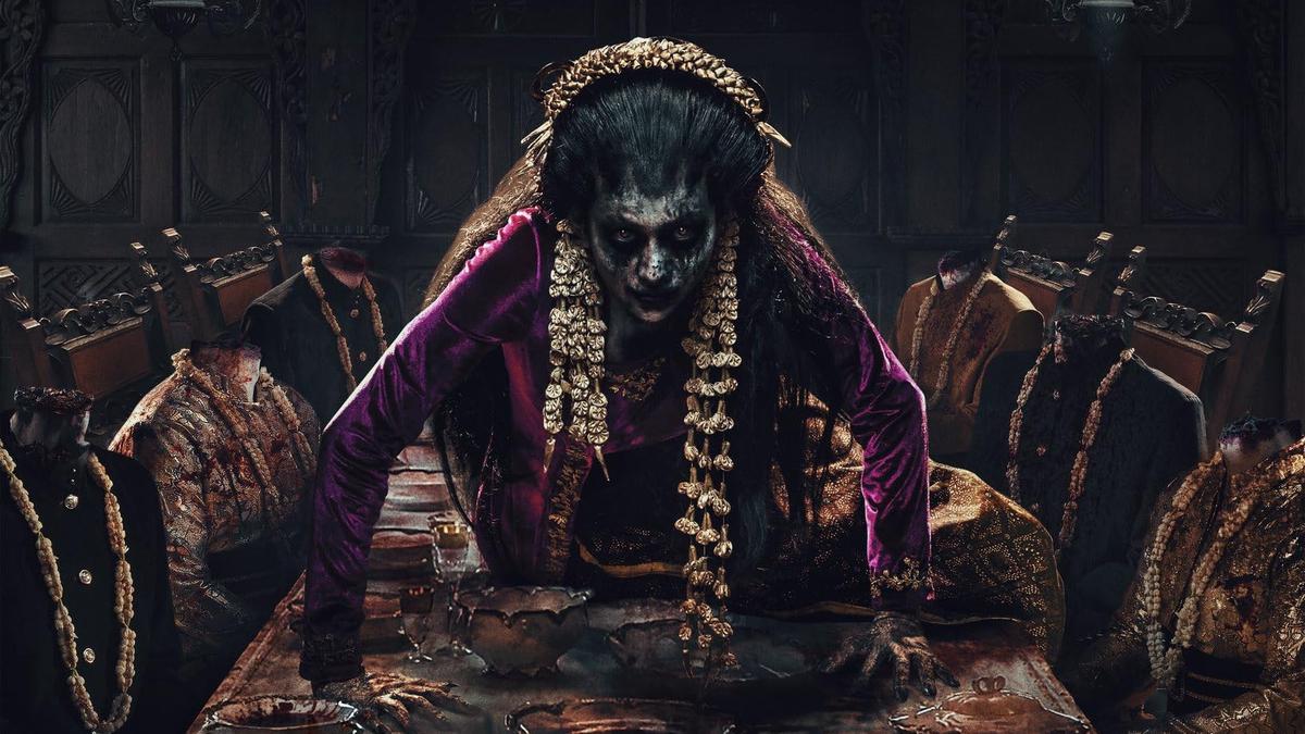 6 Fakta Didik Nini Thowok Bintang Film Perempuan Pembawa Sial, Bangkitnya Aura Mistis Dukun Manten