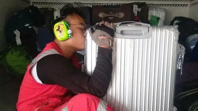 Petugas Bagasi Bandara