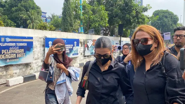 Ratu Sofya Tepis Tudingan Anak Tidak Sayang Orang Tua, Klaim Jadi Tulang Punggung Keluarga Sejak Kecil