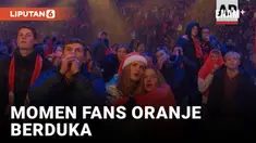 Pendukung Belanda enggelar nonton bareng di Johan Cruyff arena Amsterdam untuk menyaksikan Belanda kontra Argentina di babak perempat final piala dunia 2022. namun Belanda kali ini belum mampu mengatasi perlawanan Argentina dan harus tersingkir di ba...