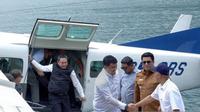 Bobby Nasution Jajal Pesawat Amfibi ke Danau Toba (AntaraNews)