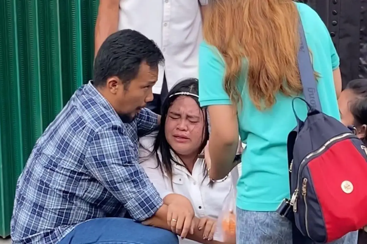 Tangis Sedih Istri Sekuriti, Didakwa karena Perseteruan Perusahaan Tambang di Sumsel