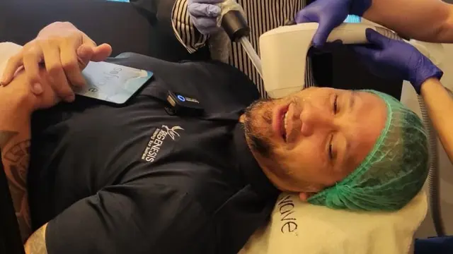 Perawatan Anti Aging Ini Bikin Tora Sudiro Punya Pesona Khas Hot Daddy di Usia 50 Tahun