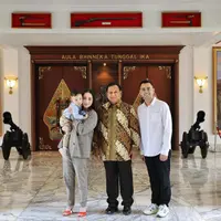 Capres Prabowo mengundang Nagita Slavina dan sejumlah artis untuk hadir di jamuan makan [@raffinagita1717]