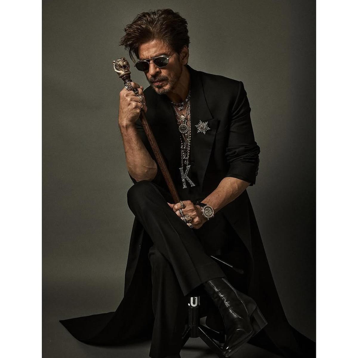 Potret Penampilan Shah Rukh Khan di Met Gala 2025 (©instagram: sabyasachiofficial)