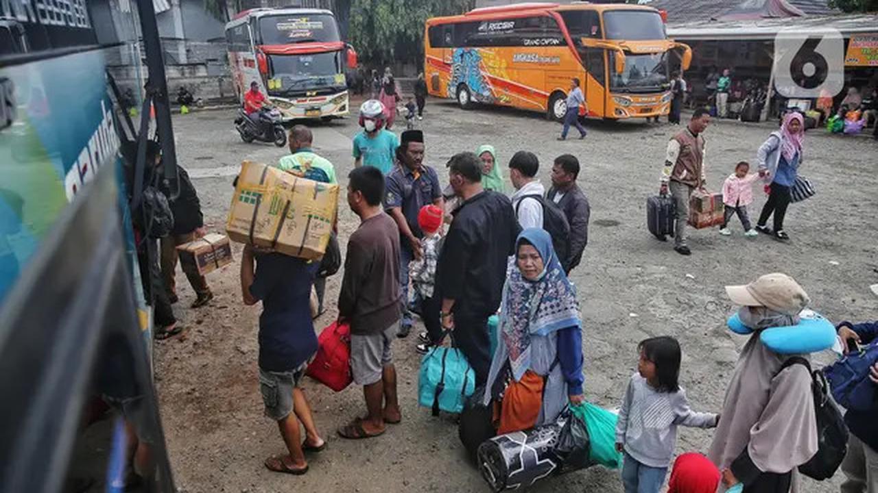 H-5 Lebaran 2025, Calon Pemudik Padati Terminal Bayangan Pondok Pinang Jakarta