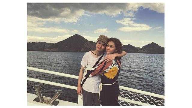 Rela Jadi Backing Vokal, Ini 6 Momen Kebersamaan Maia dan Dul Jaelani