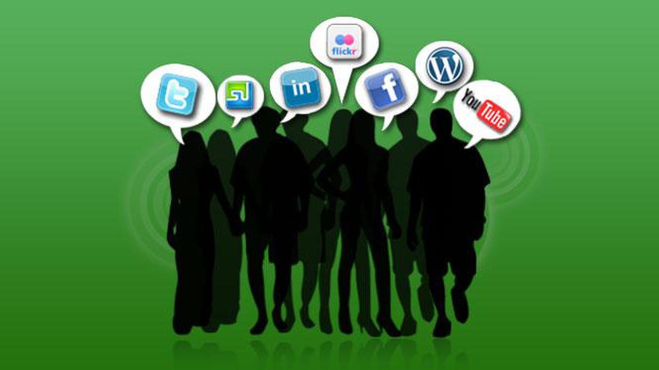 Berselancar di Medsos Dapat Tingkatkan Personal Branding Kamu