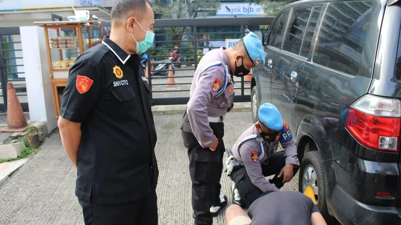 Razia parkir liar di Jalan Raya Margonda Depok